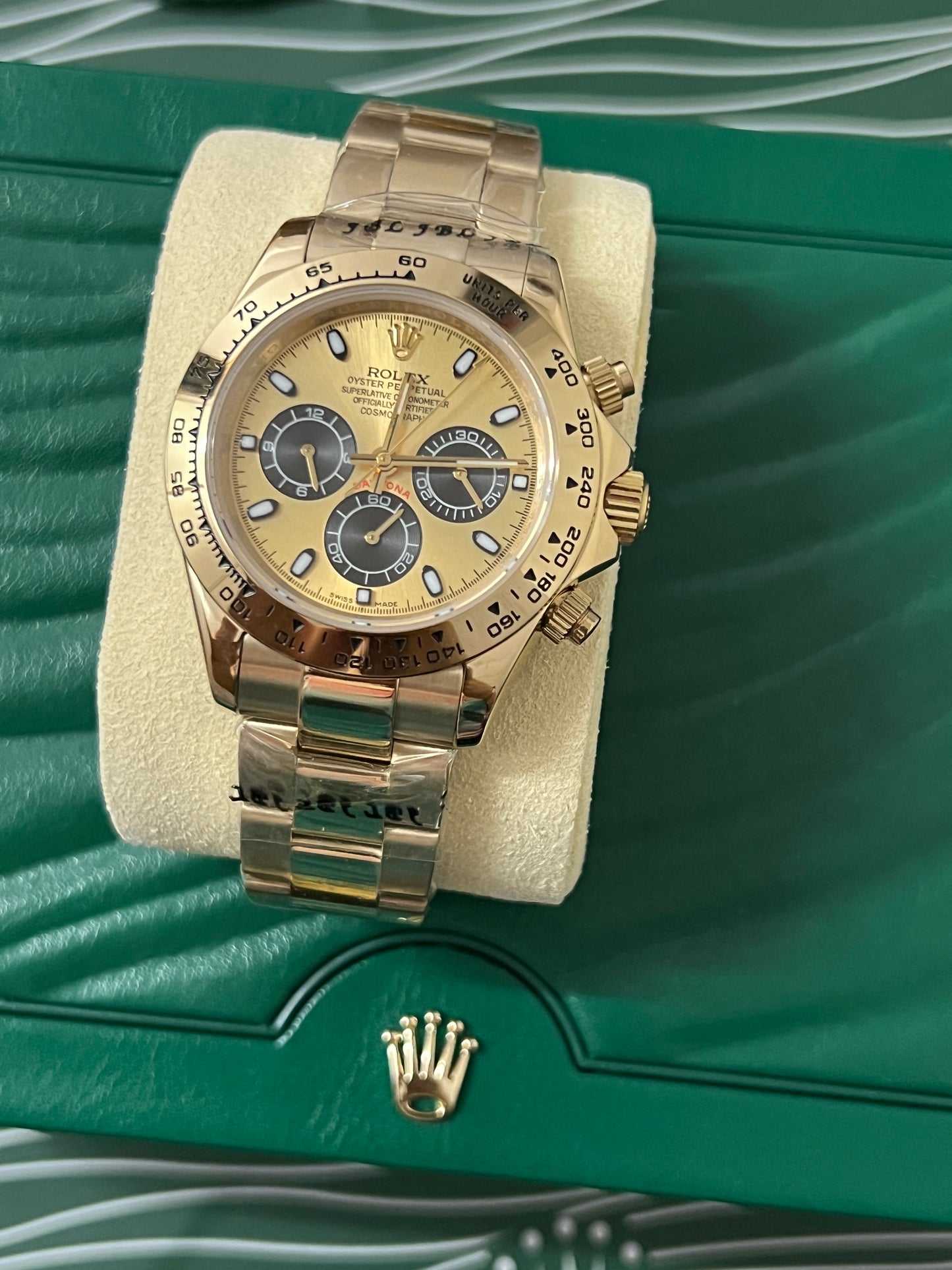 Daytona todo dourado