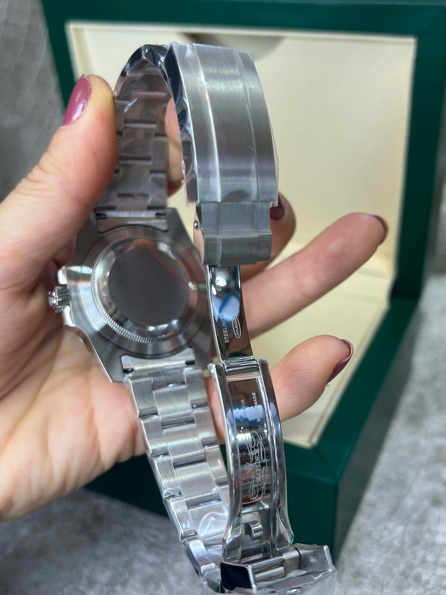 Submariner Starbucks