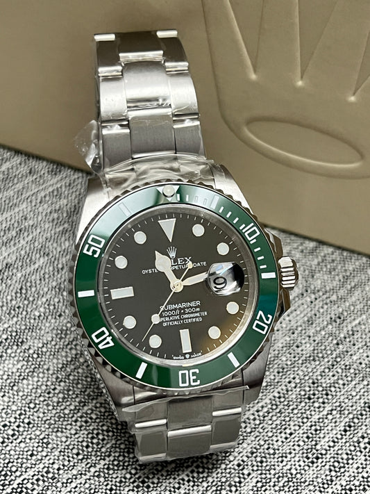 Submariner Starbucks